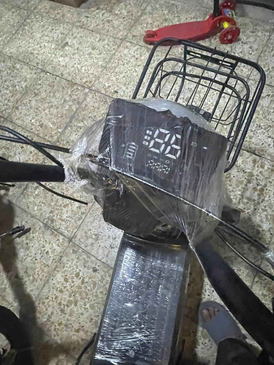 ‏سلام عليكم دراجة شحن ويا 25 في المواصفات لونها جوزي كاملة سلة سيشات شاحنة كارت بصمة خير من الله دراجة بطاريات نظيفة دراجة مرتبة بجنب جبتها بالشهر الثامن ترى أجر ذبيحة محتاج فلوس عرضها بمئتين وخمسين وبيها مجال التواصل Messenger متواجد 24 ساعة


**إذا كنت صاحب هذا الإعلان وتريد حذفه لأي سبب، رجاءا أرسل رسالة إلى الدعم الفني**