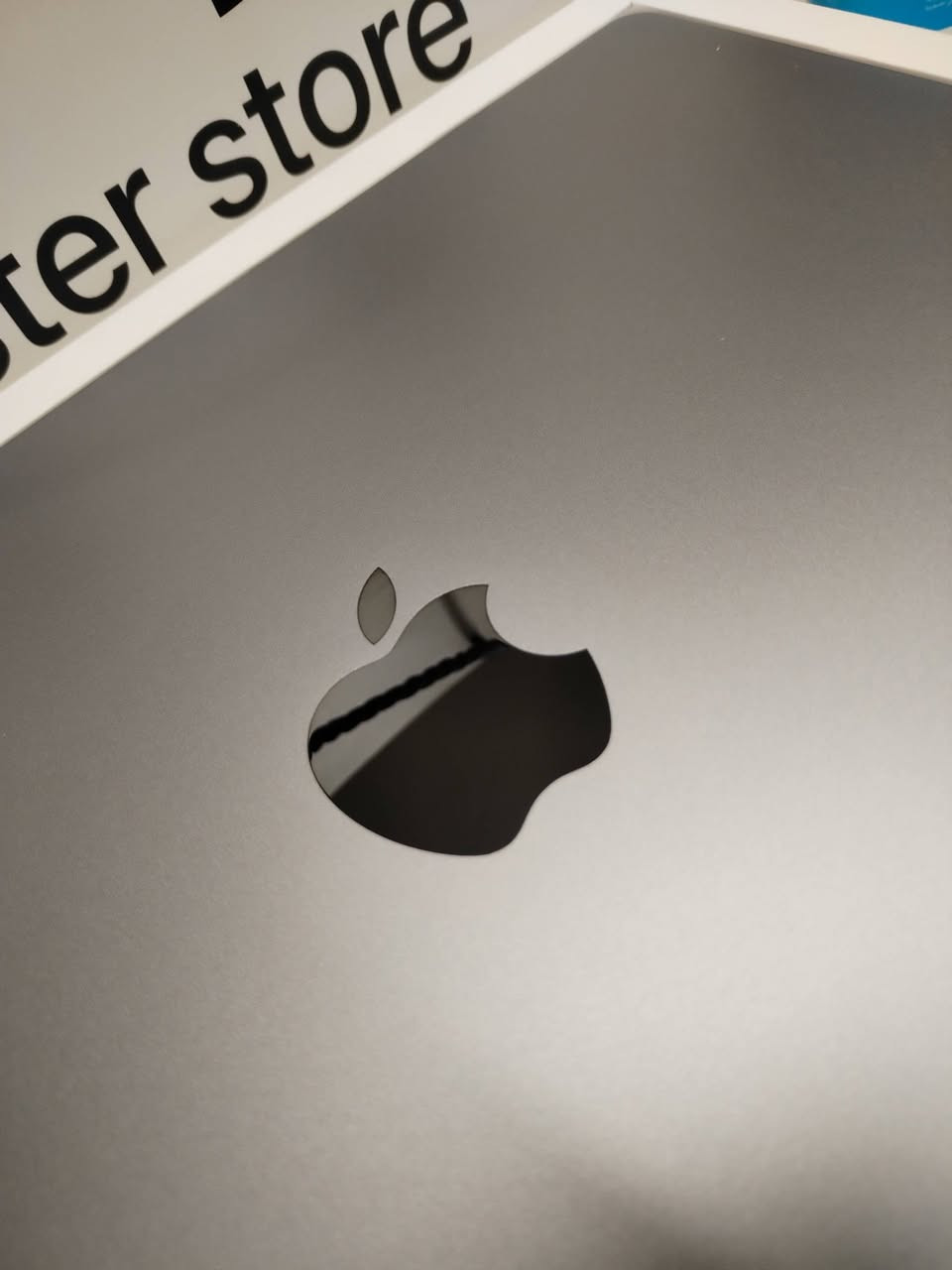 ‏ ‎‏‎‏ MacBook Pro M1 Pro 14-inch
✅ ١٣٩٠.٠٠٠
‎‏‎‏M1 Pro Chip 
‎‏‎‏CPU 10 Core 
‎‏‎‏GPU 14 Core
‎‏‎‏Ram 16GB 
‎‏‎‏Storage 1TB 🚀
‎‏‎‏Color Space Gray 
‎‏‎‏BT 168Cycle 🔋تدوم  من ٨ ل١٠ ساعات
‏‎‏‎‏
🎄🎄🎄🎄🎄🎄🎄🎄🎄🎄🎄🎄🎄
َمع ملحقات اصليه والكارتون َكل الاغراض 

اللابتوب جدا قوي ويعتمد عليه لان المعالج برو مو العادي
سبب البيع "احتياج
‏‎العنوان اربيل او بغداد 

‏للتواصل ☎️ واتساب
***********
***********
