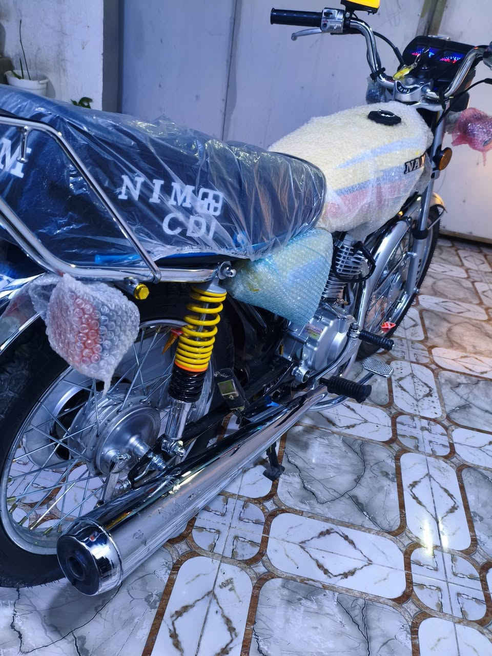 سلام عليكم دراجه نامه اخت الصفر صارله 4 تيام طالعه من الوكيل شلعه ومعدل فول محرك اصبانه ممطخوك شوف عينك سعر 780وبي مجال راسل خاص وتدلل مكاني اسره المقفودين 
*********** 📍
