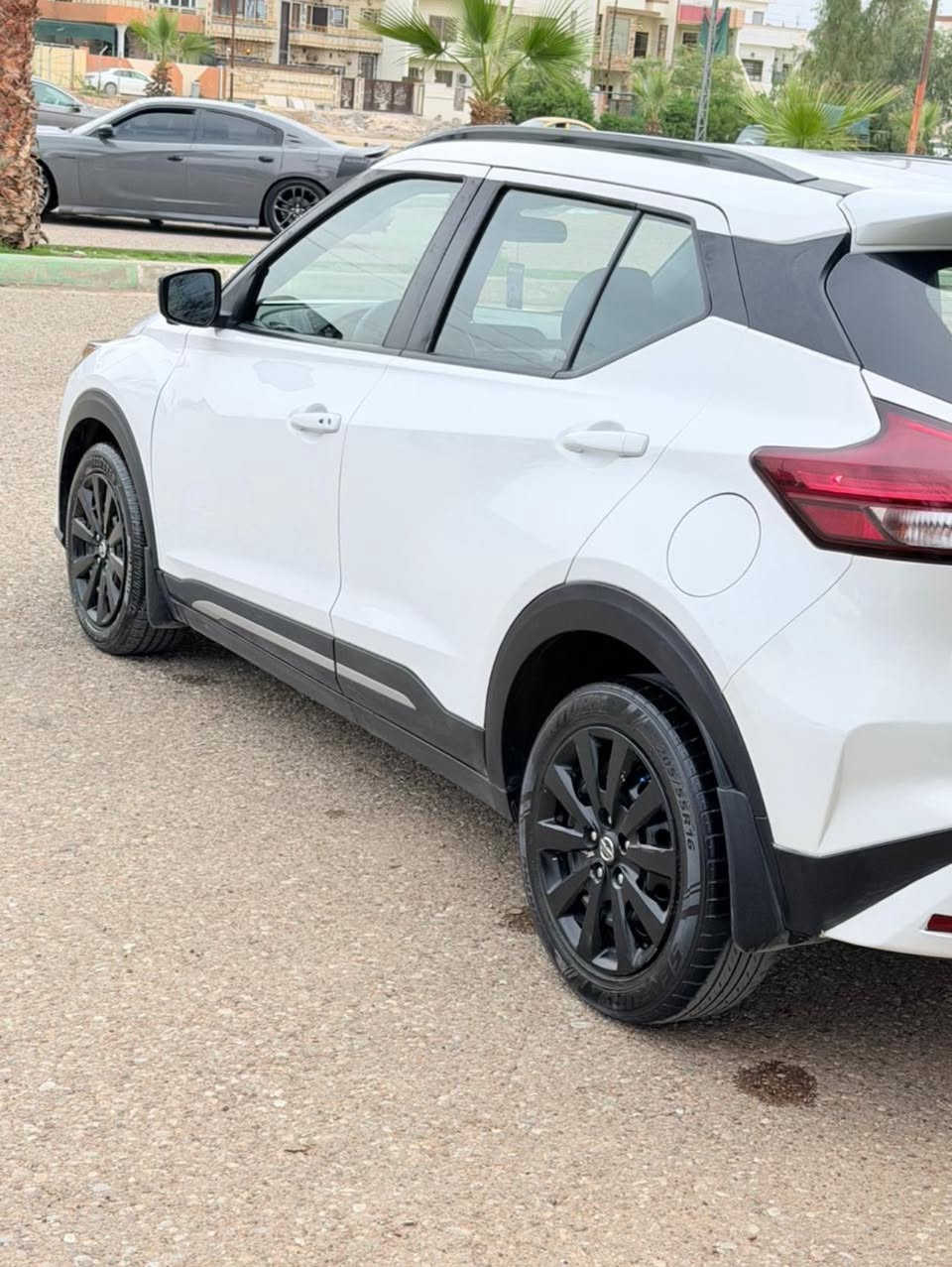 سلام عليكم 
نيسان كيكس 2023
سياره رقم كاتي مرفوضه بل ترقيم ابيعك حديد 
سياره خارج ما بيها قطره صبغ
مكفوله
ماشيه 28 الف 
السعر 100
للتصال:***********
