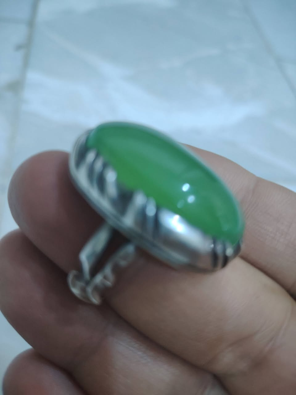 عقيق يماني أخضر للبيع ***********
