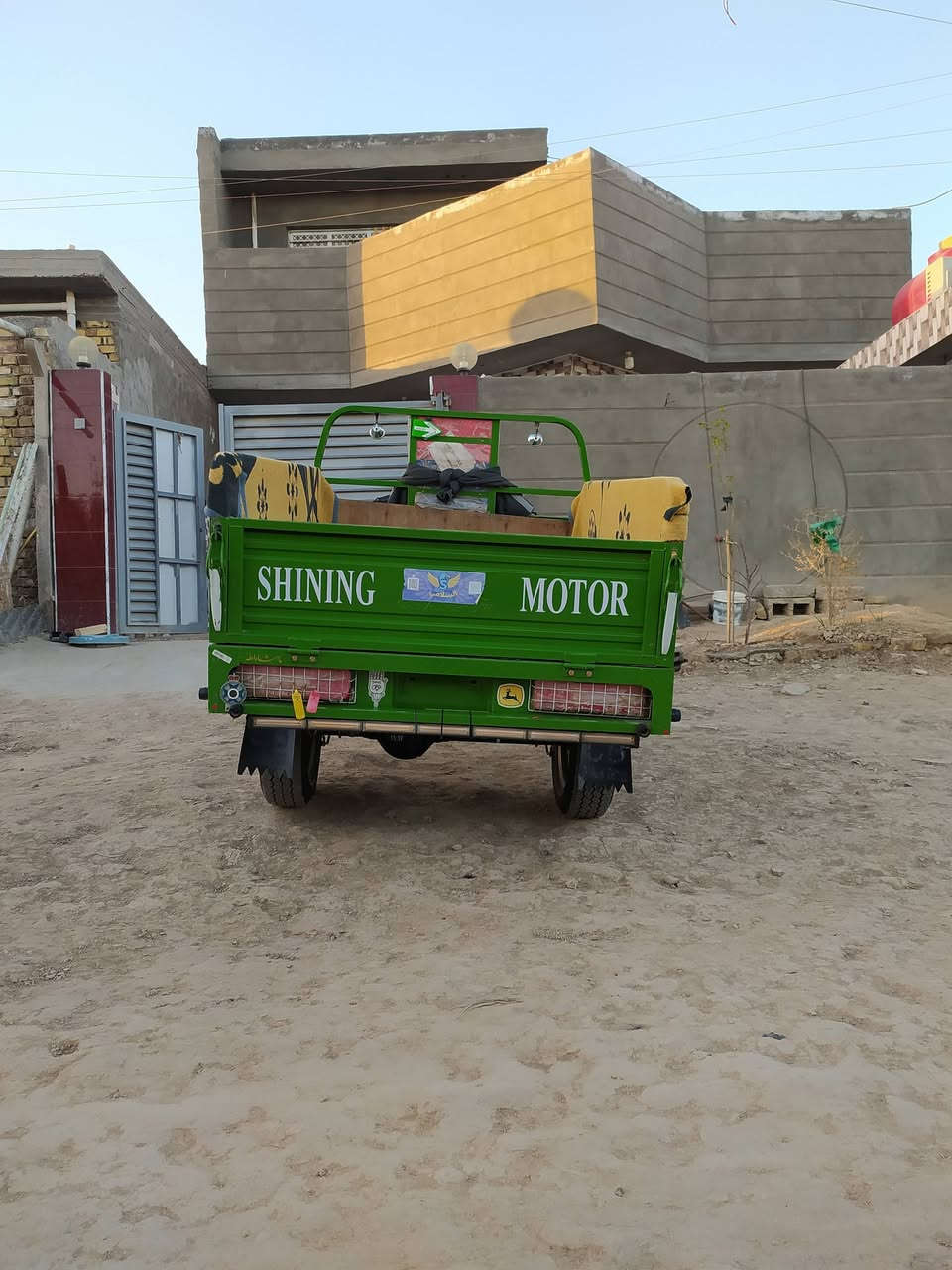 ستوته للبيع جديده موديل 23زيرو صارلها يومين طالعه من الوكيل لاتصال على رقم ***********
