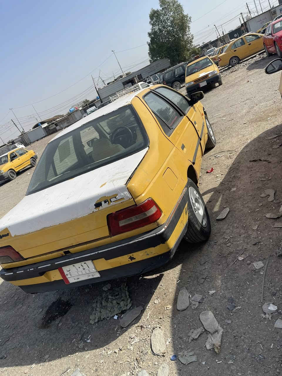 سلام عليكم بيجو جي ال اكس موديل ١٢ كير مكينه مكفولات تخم تاير نضيف دوشمه نضيفه سنويه لل٢٤مشروع وطني بدون تحويل رايده ب١٢ وبيها مجال شي قليل مكاني بغداد ***********
