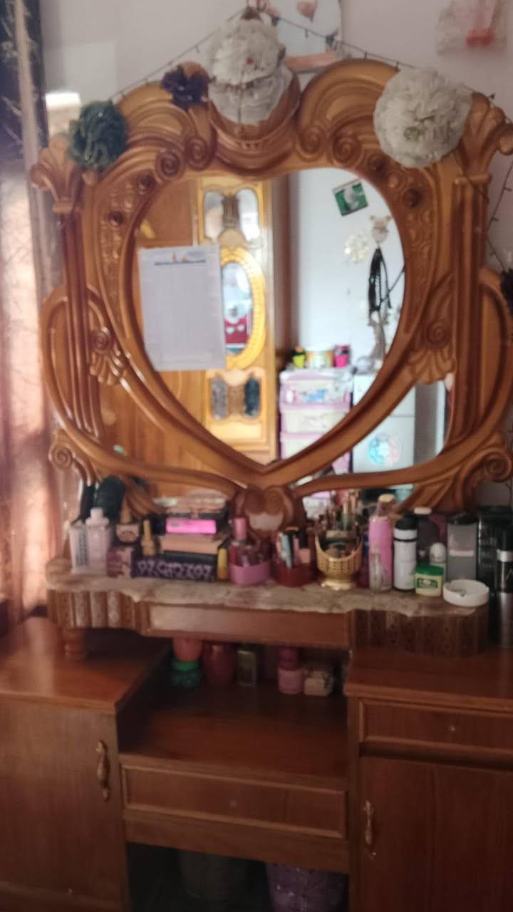 غرفة  خشاب عراقيةللبيع حلوة مابيهة اي شي سعر 850 وبيهة مجال شهربان المقدادية ***********
