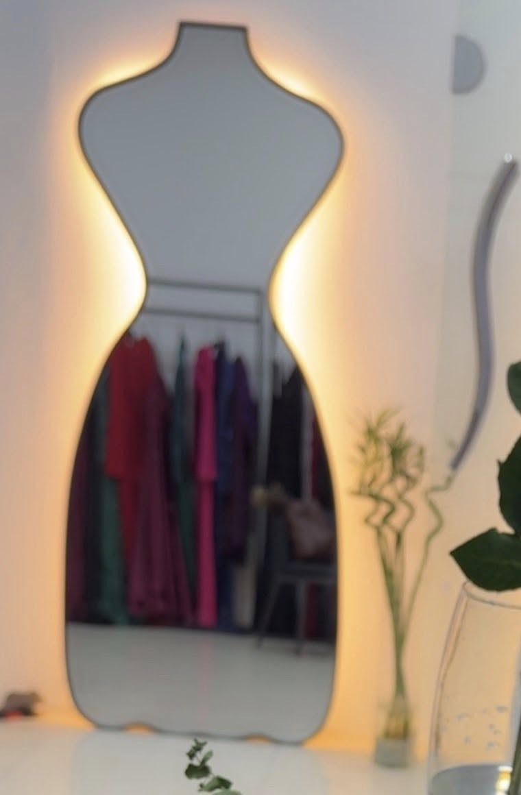 مرايا على شكل فستان للبيع بيها اضاءة سعر35


**إذا كنت صاحب هذا الإعلان وتريد حذفه لأي سبب، رجاءا أرسل رسالة إلى الدعم الفني**