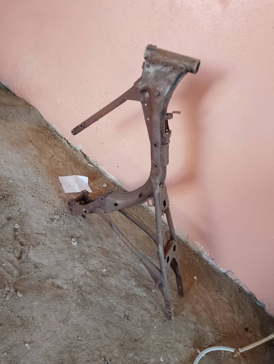 سلام عليكم شواصي البيع العدد 2 واحد نامه اصلي  والثاني مال تايكر  شباب ثنينهن كلك كلك شراي نتصل *********** مكان قضاء القاسم
