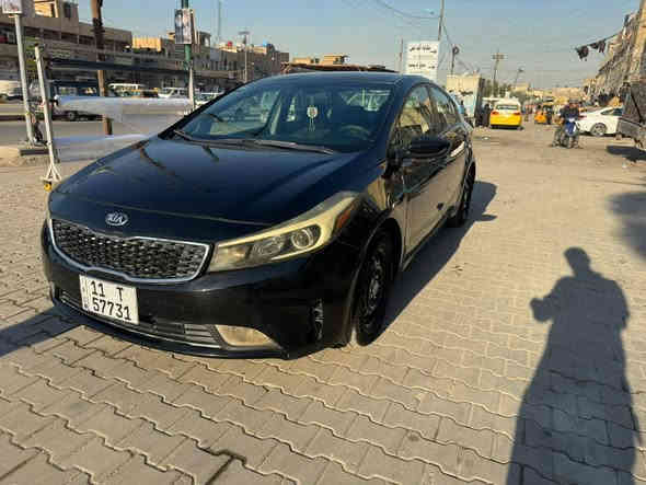 سلام عليكم
فورتي موديل 2017 
حادثهة بنيد تبديل فقط
وبيهة صبغ بلچاملغ الخلفي
مكينة 2000 دوش 
بيهة منضومة غاز 
السيارة ماشية 134 الف 
السعر 115 وبيهة مجال
***********
مكاني مدينة الصدر
