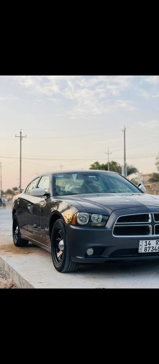 السلام عليكم
جارجر 2013 وارد كندي كفاله عامه حداده مكينه كير اكسن كله كفاله تخم تاير السياره جديده بمعنى الكلمه ماشيه 130 حقيقي رقم بصره انكليزي بسمي  مكلف بل نشر رقم *********** مكان السياره ذي قار
