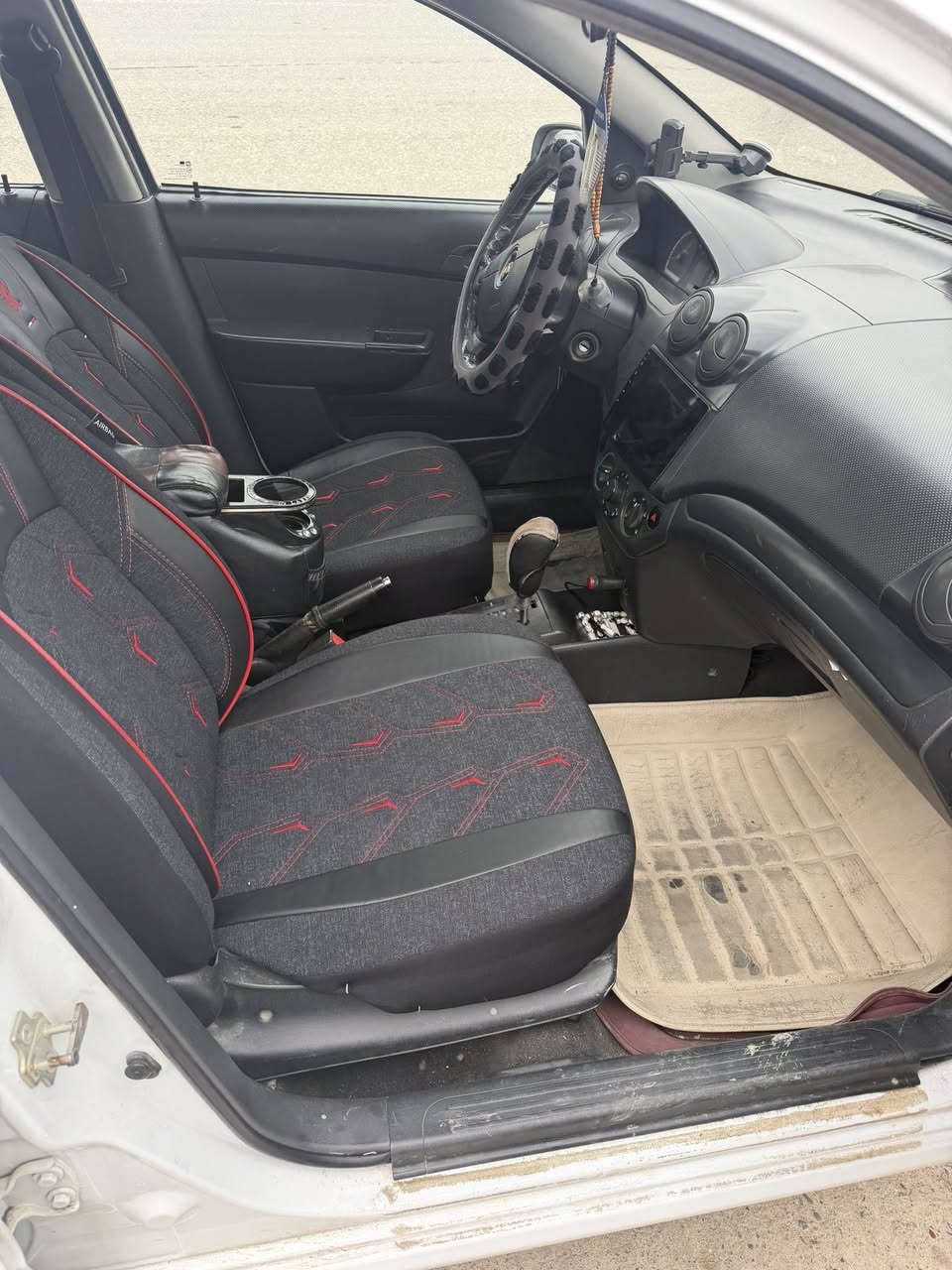 للبيع
افيو كوري 

مديل ٢٠١١

رقم اربيل بسمي 

هزه جديده رقم جديد 

كير توماتيك شرط

مكيانه شرط

كهربائيات شرط

تبريد شغال شرط

داخل جديد 

بيها باب ابدل 

بدول ضرر بدون دواخل 

سياره جاهزه من كلشي شغل وطلع 

سعره ٧٠وبيها مجال 

***********
