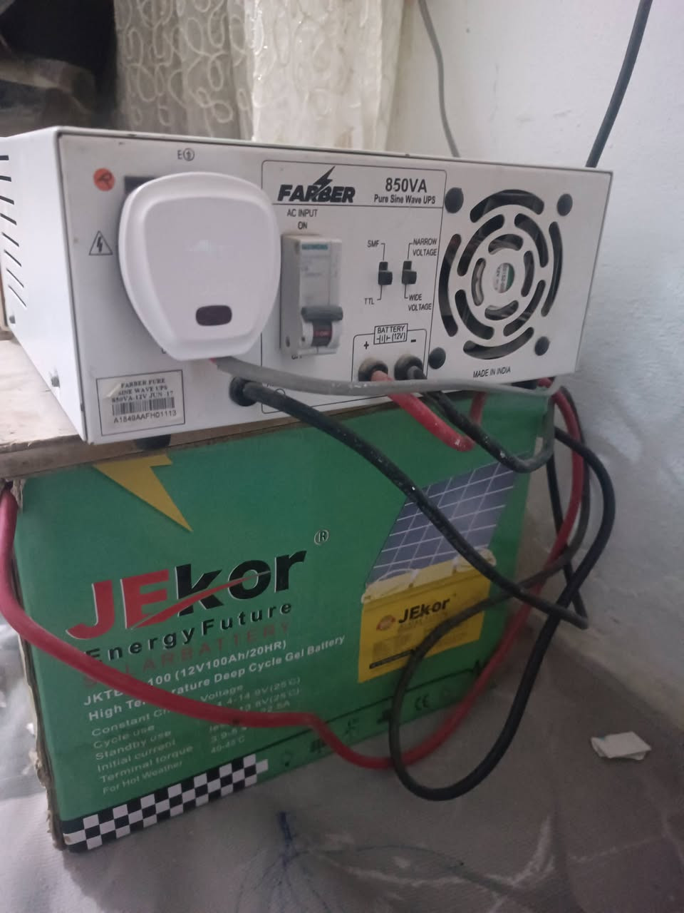 عاكسه فاربر 850v وبطاريه جيكور نوع جل 100A تكدر تشحنه ع مولده الشارع ومولده البيت بيه نضامين تحويل صفري ونظام تحويل لجهزه تصير مثل ليوبي اس بطاريه جديده بعدهي 
 سبب البيع اشتريت منضومه اكبر سعر  335


**إذا كنت صاحب هذا الإعلان وتريد حذفه لأي سبب، رجاءا أرسل رسالة إلى الدعم الفني**