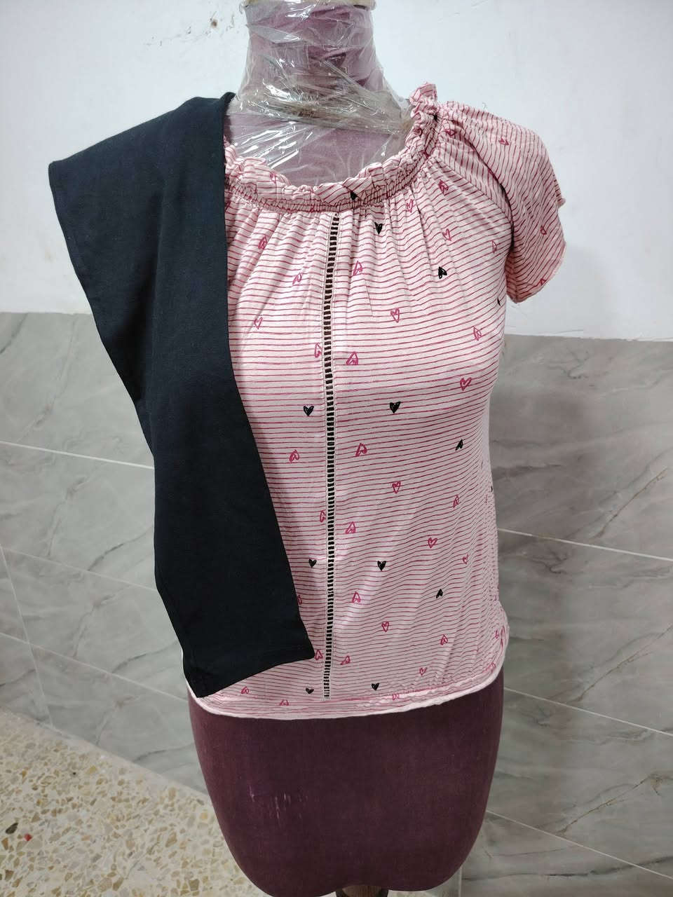 تراكات نسائي شي ان تشتري صوره تراك وعلئ هذا رقم وتساب تحجز توصيل كل محافظات اكو لحجز ***********
