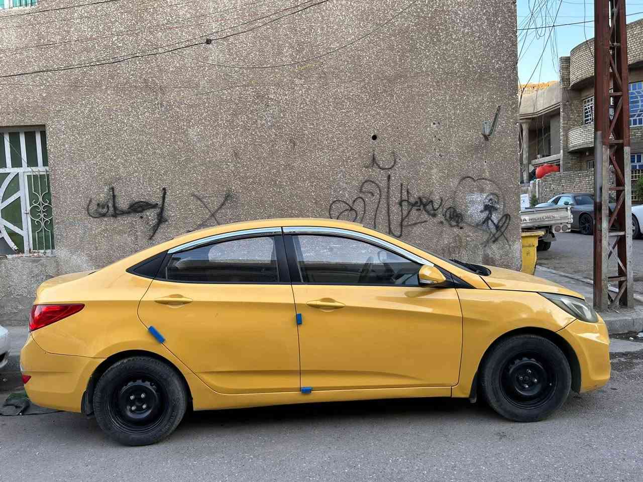 السلام عليكم
اكسنت2015 خليجي رقم بغداد باسمي 
محرك 1400
السعر 73
رقم الهاتف ***********
