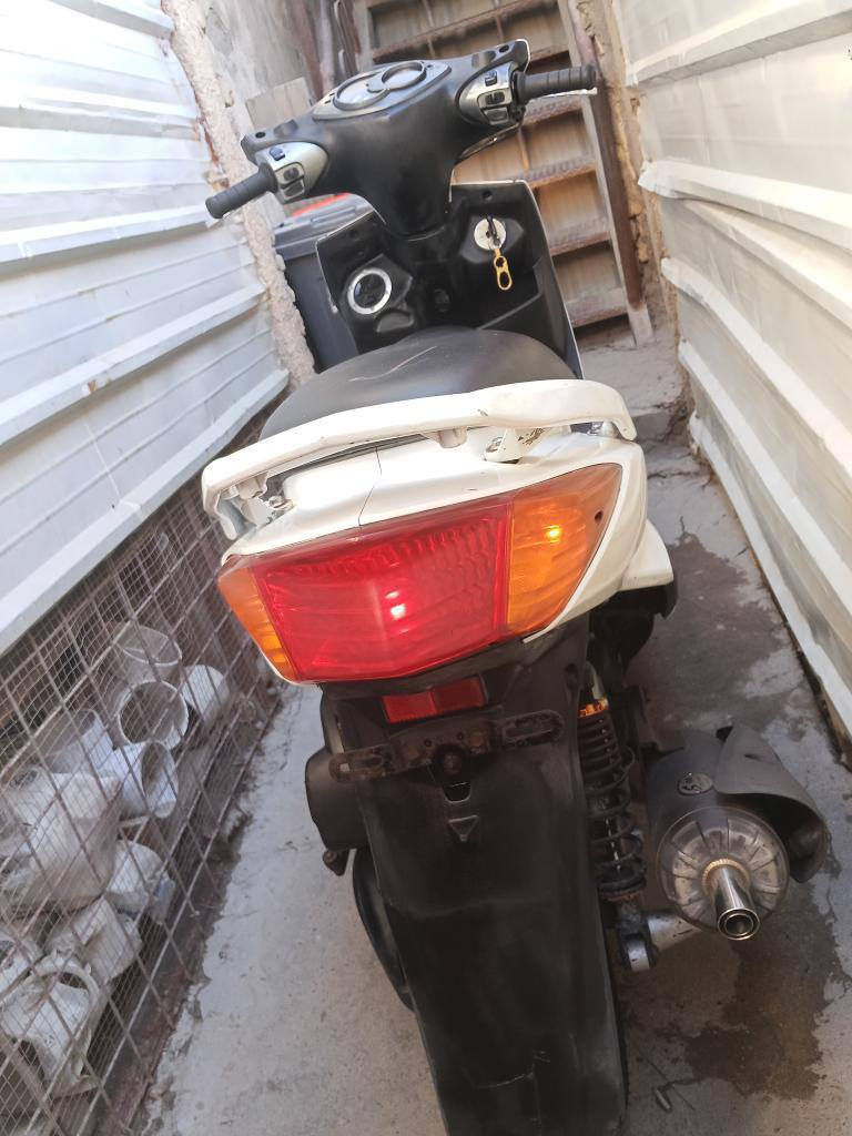 سلام عليكم دراجة سكنس فحل كوري ما صارلي 3اشهر من ماخذهة دراجة نضيفة تفحصة وتاخذهة السعر600 المكان بغداد الشعب رقم *********** واتساب موجود
