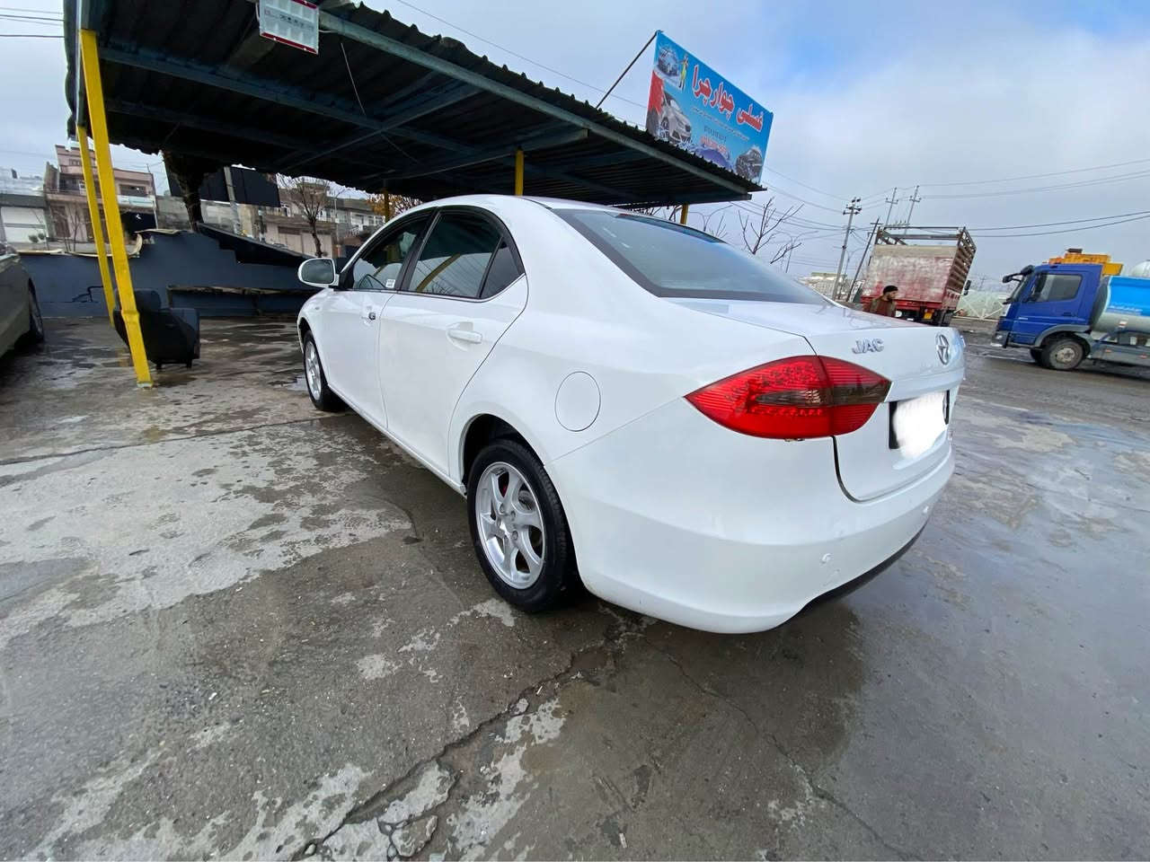 جاك مه كينه زنجيرحجم گه وره موديل  2012 ره نكي سبي به فري مه رغوب   مه كينه نه كراوه سه نه وي تا٢٠٢٩ به ناو خومه  سبيري دانه به زيوه نيويارجه ودو به له ى بحوك بوياغ بي ناو بي ده حم absكوشن جلد ته بريد مه ركه زي حاسه بلوتوز ته بيرد و باتري نوئ ٢ سويج گئرومه كينه و تندونولي به شه رت  بيش وبشتي تازه توندكراوه ته وه جركه و ١٠٠ دولاري ببره مه كينه به شرتي ١٠ وه ستا كامل مسره في كراوه تحويل و غرامه به شه رت   نمونه له جواني  مشته ري نامه بينره يان تلفون  شوين رانیە  
***********📞 فايبه ر وه تس اب رانية, السليمانية
