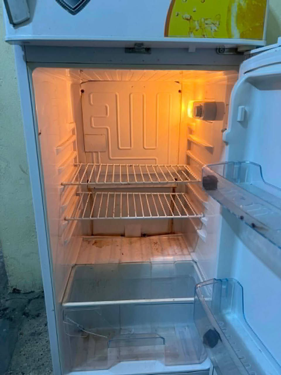 ثلاجه حجم 10قدم ومجمده 14قدم نضيفات سعر 150الوحده


**إذا كنت صاحب هذا الإعلان وتريد حذفه لأي سبب، رجاءا أرسل رسالة إلى الدعم الفني**