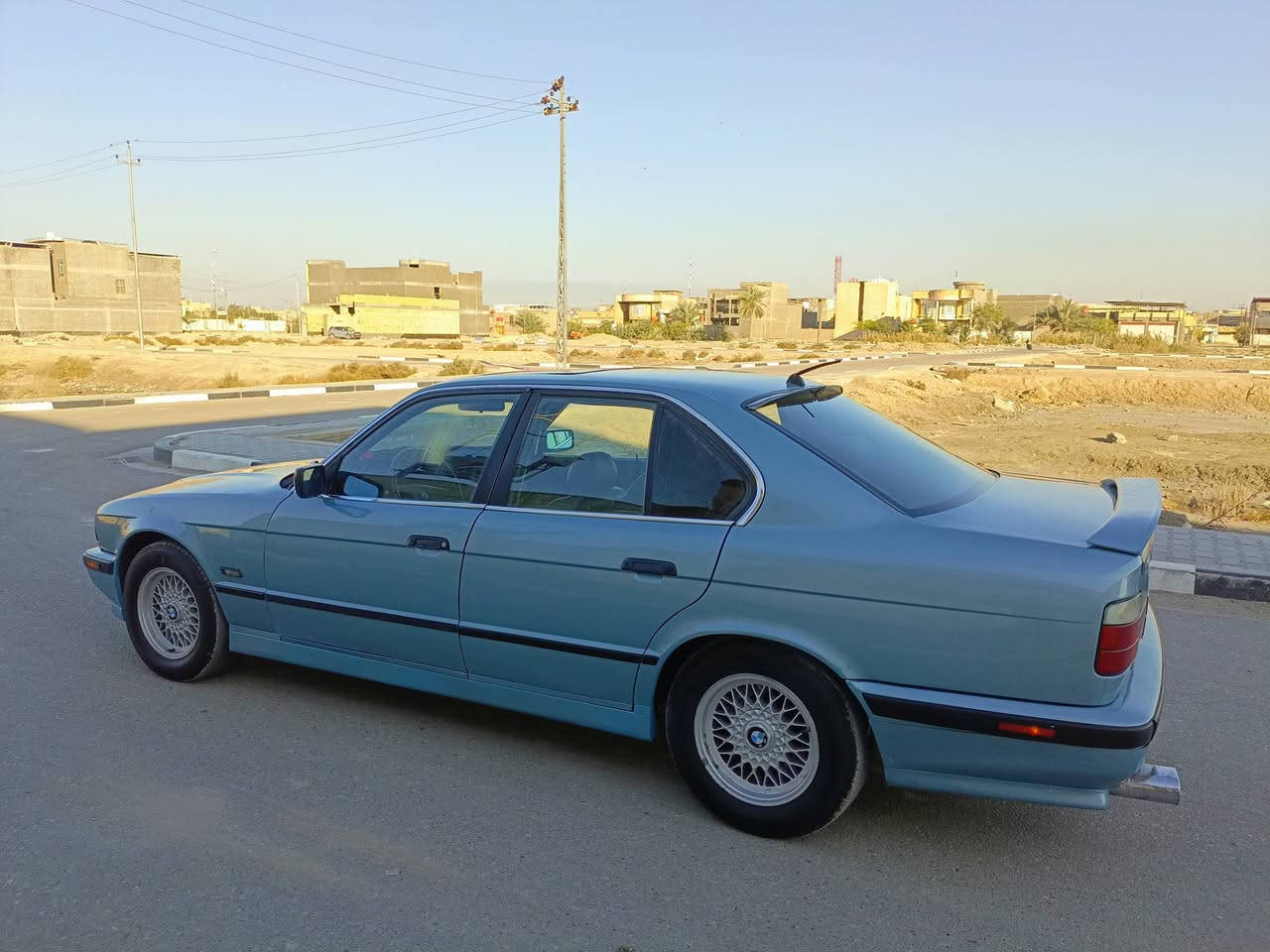 السلام عليكم اخوان بي ام للبيع حجم 525 موديل 1991 رقم اربيل سنويه لل 30 تحويل او وكاله بشرط ماكينه مسكر عدل مكفوله جير مقفول تخم تاير جديد حداده كهربائيات شغاله تبريد شغال سياره جاهزه وحلوه واحلى من الصور سياره مصبوغه عام جماليه فقط وخير من الله شراي يخابر بخير ويدلل 63 وبيها مجال  العنوان البصره 
‏‪***********‬‏
