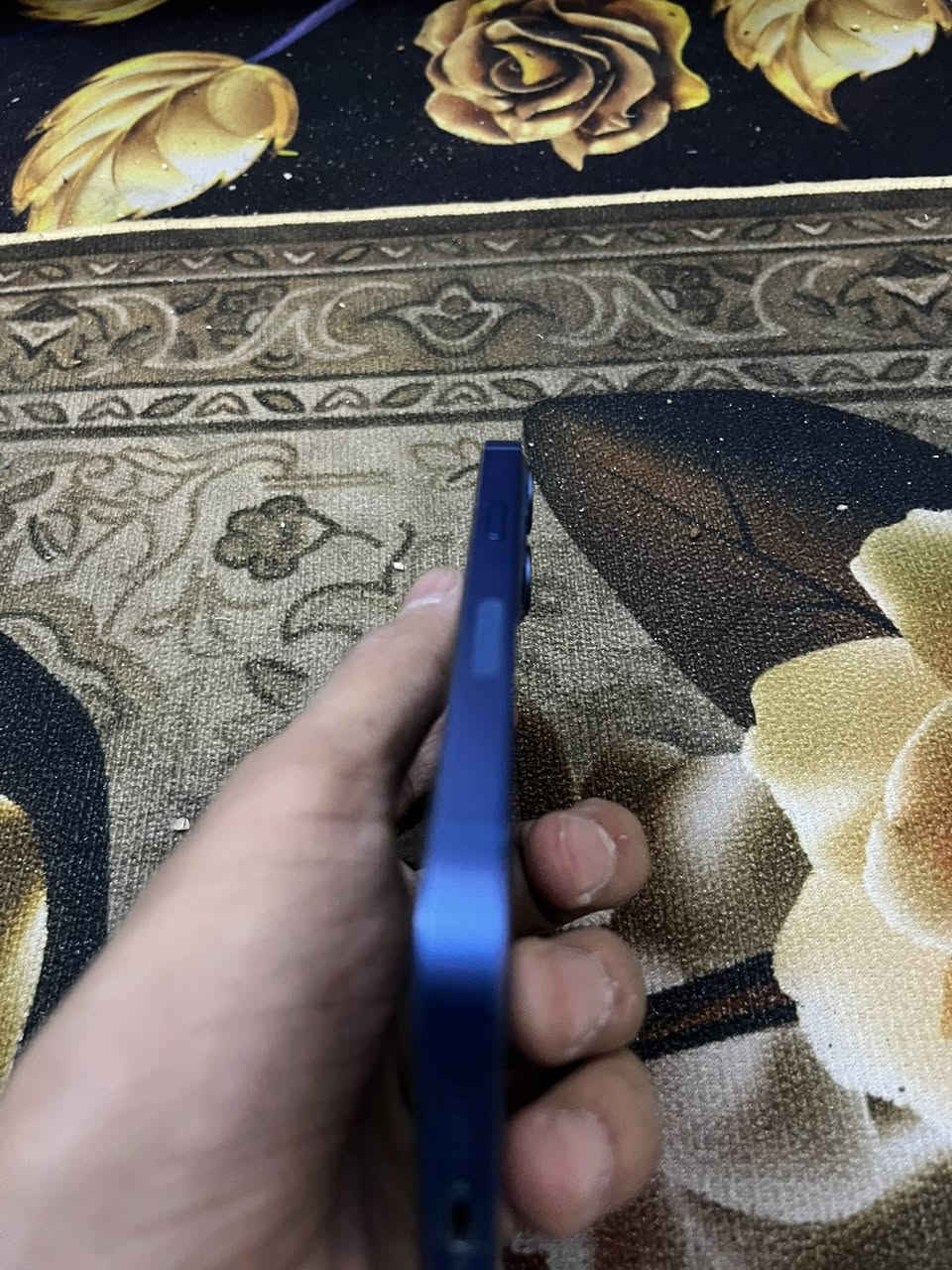 السلام عليكم 13عادي 128 بطاريه 85 نمودج M جهاز مكفول وتر بروف مامفتوح على الفحص لون ازرك نضيف كلش كلشي مامبدل بي السعر 460  بي مجال شي بسيط العنوان بغداد الشعله الرقم ***********
