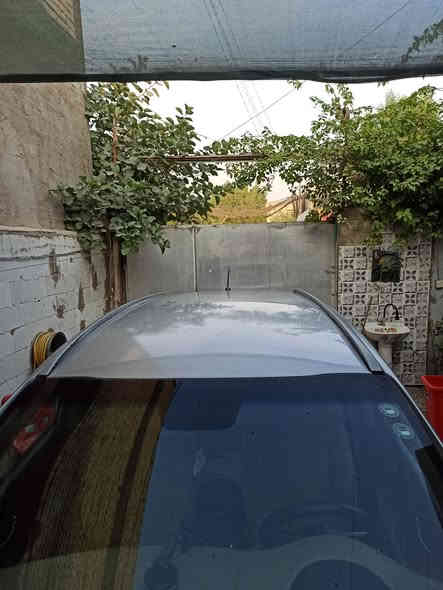 كيا كارينز موديل 2015     وارد خليجي       مكينه 2000دوش       مكفولة من الضربة والتبديل والصبغ والبارد   نظام ايكو.                   لد امامي                حساس خلفي            تبريد تدفئة  قطعتين.  تخم تايرات جديد.      ويل كروم جديد          بيه مواصفات أخرى مثل اواكس  وحاكيه                     رقم دولي جديد         هزه جديده سنويه جديده 2025شهر العاشر  حداديه جديده سياره كامله.                      رقم اربيل ماشيه 200  السعر150وبيه شويه مجال لشراي ***********
