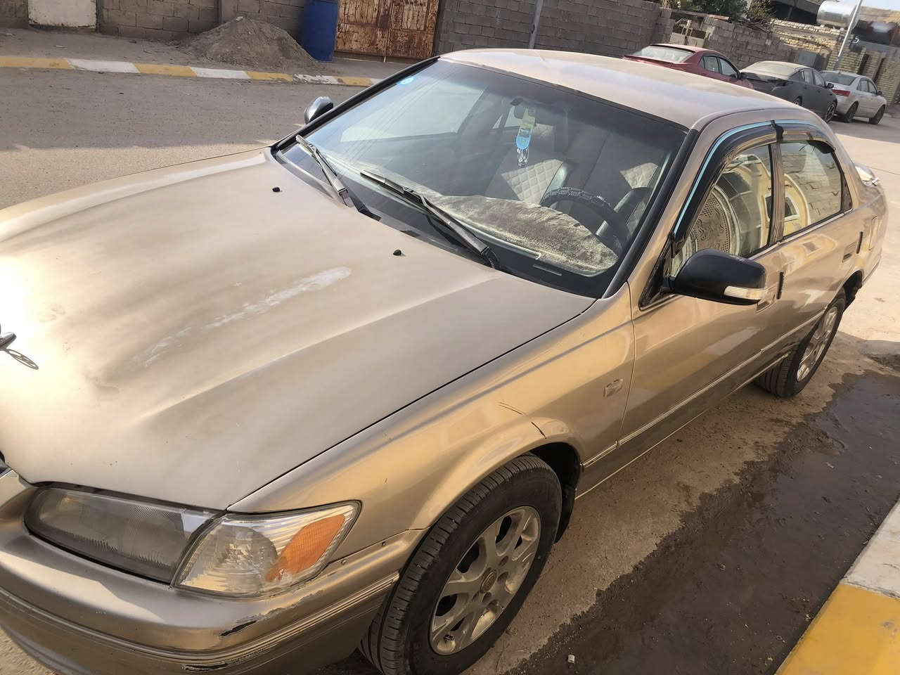 كامري ٢٠٠٠ رقم ديالى مشرع وطني سنويه لل ٢٩  محرك ٢٢٠٠ اربعه سلندر السياره مبدل بيها ٤ قطع  مصبوغه سعر٧٥ الرقم ***********
