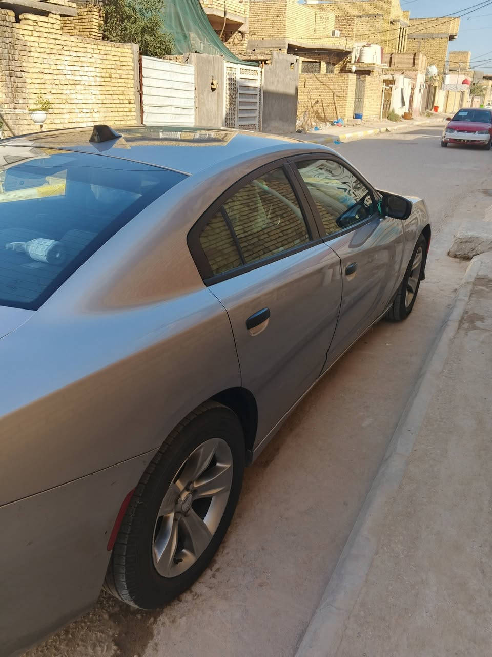 السلام عليكم سياره جارجر للبيع موديل 2015 اصل ب اسمي رقم بغداد حادثه چاملغ امامي جهة السايق سعره 170 وبيه مجال بسيط 
***********
العنوان الفضيله سوق الشيوخ
