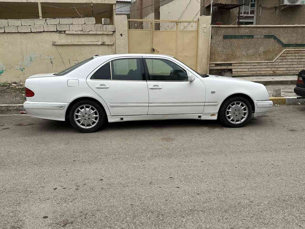 سلام عليكم مارسدس ام عيون موديل ٩٦ رقم اربيل باسمي صبغ عام تبريد شغال السيارة بدون نقص بس حدادية خلفية ٦٠ % مكينة اربعة سلندر خراطيم اقتصادية السعر ٨٠ 
***********
