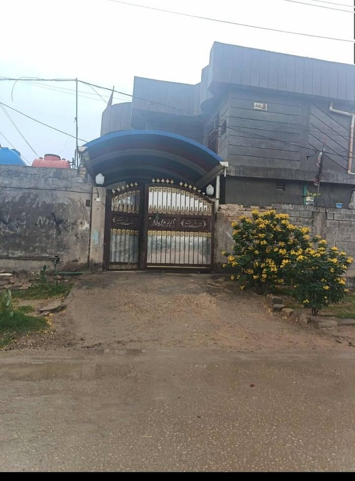 السلام عليكم
بيت للبيع بحي الناصرية ركن مساحته 250طابقين كامل والبيت شارعين مدارس عدادية متوسطة بتدائية التفاصيل اكثر خاص رقم الموبايل***********
