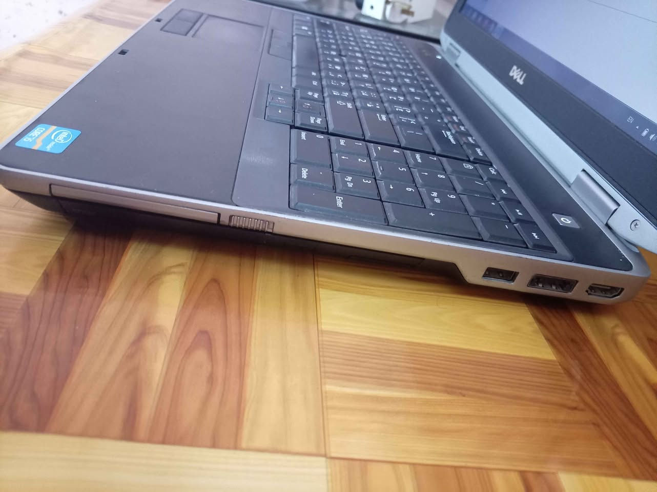 لابتوب dell
معالج كوراي 5 الرام 4 الجيل الثالث كارت شاشة خارجي 1 كيكا نفيديا
الهارد 150 كيكا
منصب عليه ويندوز 7 مع برامج التواصل وبرامج الاوفيس
شاشة حجم 16 نظافة 100٪
فقط الباتري نص عمر
الملحقات شاحنة اصلية
السعر 125 ألف وبي مجال موصل, نينوى


**إذا كنت صاحب هذا الإعلان وتريد حذفه لأي سبب، رجاءا أرسل رسالة إلى الدعم الفني**