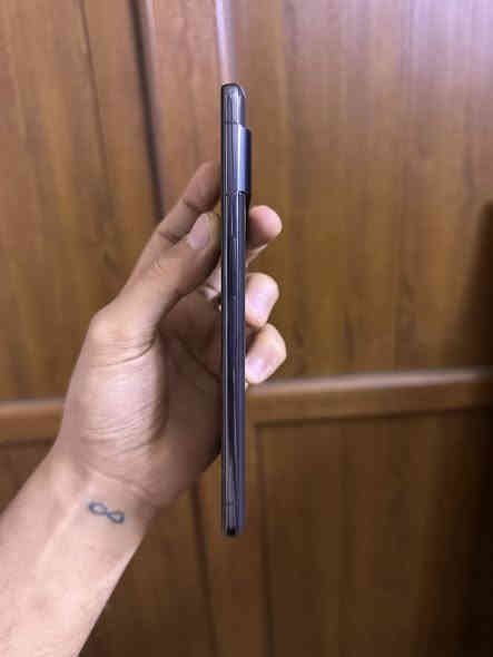 كوكل بكسل 7 برو الجهاز مكفووووول 
الجهاز حيل نظيف مثل ماموضح بالصور واكثر
الجهاز مكفول من اي مشكلة ممصلح ولا مفتوح  
للبيع مستعجل ب325 الف وبيه مجال بسيط
مكاني بغداد حي الجامعة
***********
فقط واتسااب
