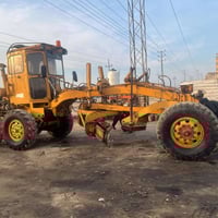 كوماتسو للبيع مجموعة بلاديه مشروطه رقم بغداد سنويه لل28 محرك جديد جاهز...