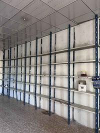 رفوف للبيع ‭0781 391 2770‬