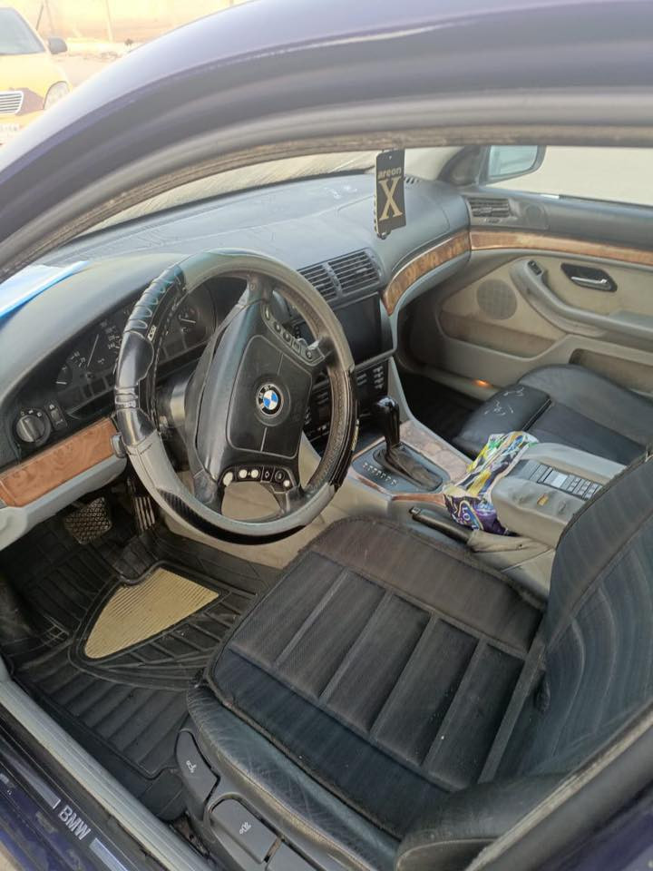 سياره   Bmw صقرموديل 98 كير محرك مكفول لونها ازرق تبريد شغال كشنات جلد اسود

رقم صاحب السيارة
 اني مكلف بلنشر لحد يراسلني
***********
