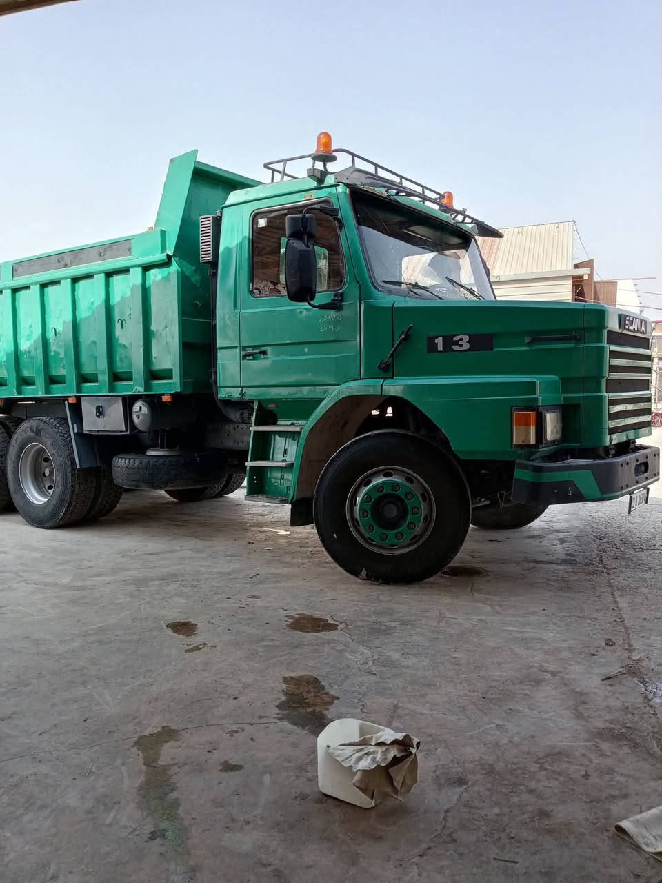 السلام عليكم للبيع سكانيه112 مكينه12 ونص لاتنقيص ولا بخار ، كير 5/5 رقم اربيل شاصي مكفول  للاستفسار الاتصال على الرقم ***********
