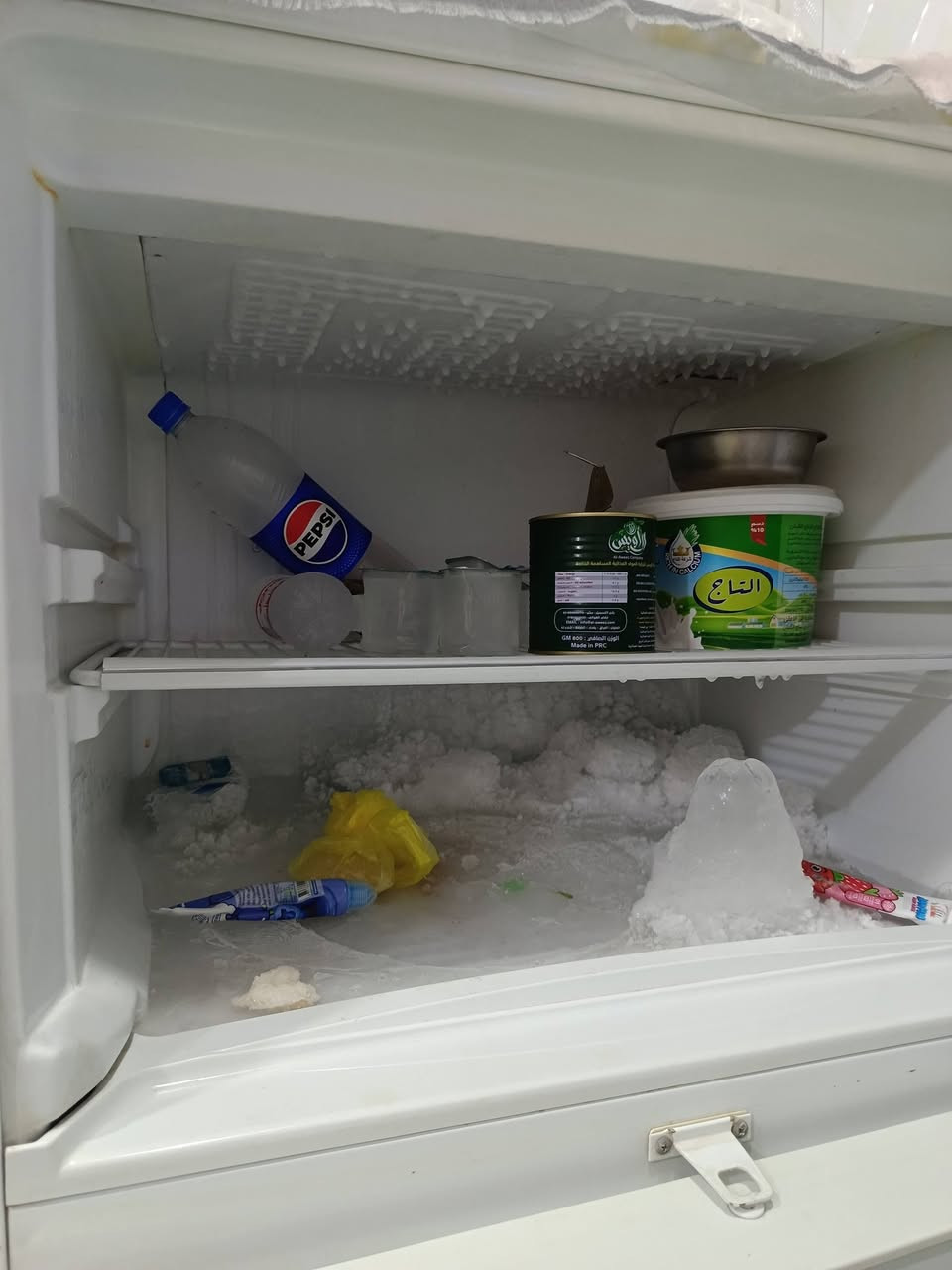 ثلاجه كونكورد لبناني الحجم الكبير نظيفه جدا وشغاله فول مداخله تصليح يشهد الله سعرها 325 للاتصال *********** حي ميسان
