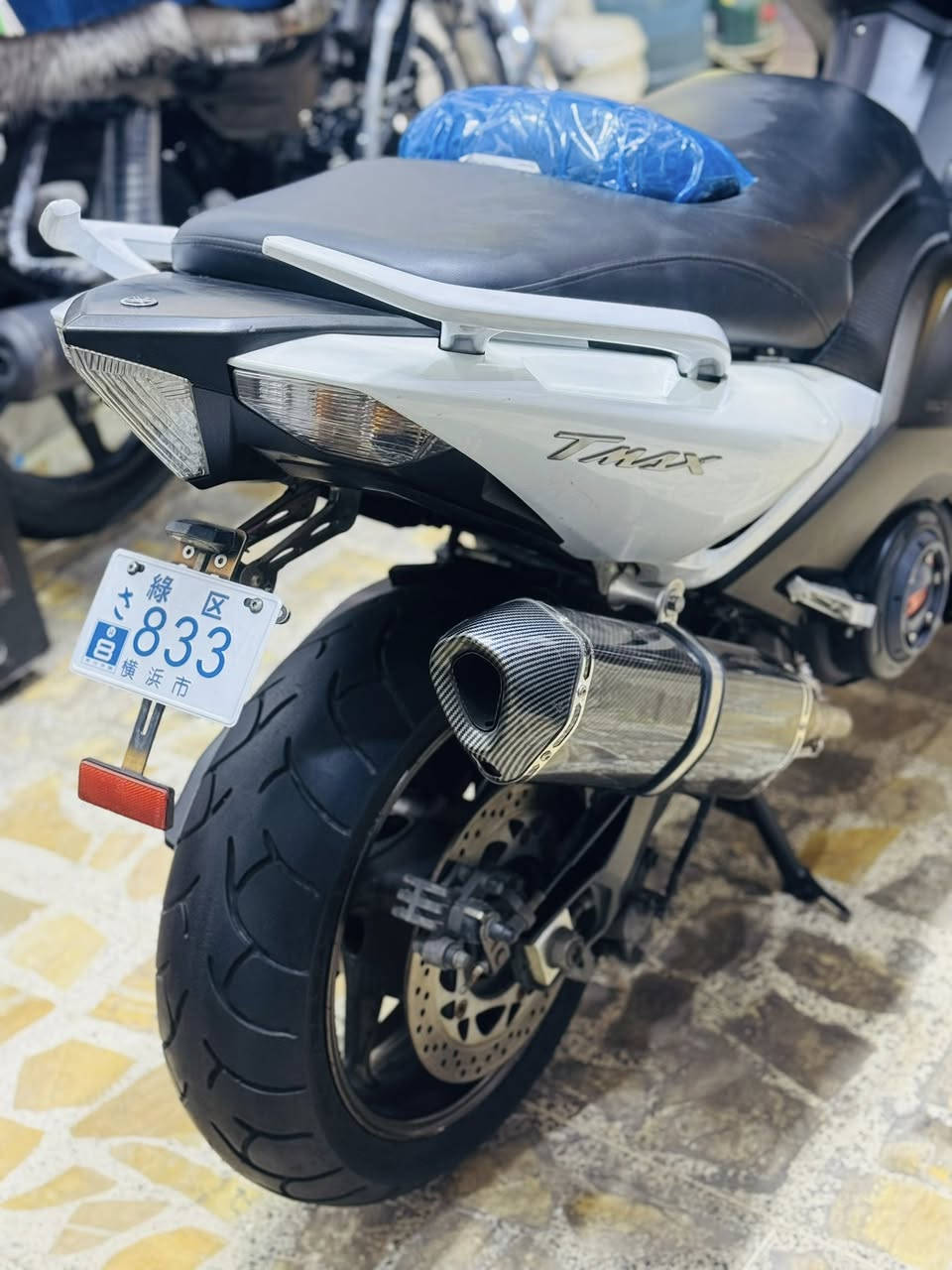 السلام عليكم 

تيماكس 2015  دخول جديد 
دراجة بالكارتون قبل 6 ايام شديته 
مكفولةً من الزلغ ماشيه 20 
***********
