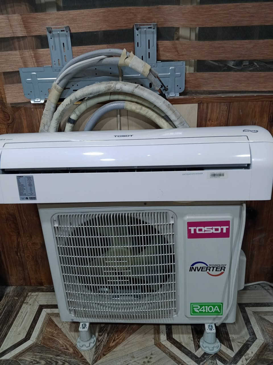 سبلت جداري واحد طن نوع توسوت انفيرتر تحكم انبيريه يشتغل على المولد ثنين انبير موديل 24 ستعمال شهر على وضع الشركه مكفول من اي تصليح تبريد ثلج حار بارد ماطور بلادي غاز مقفول سعر 450 المكان غزاليه نهاية شارع المركز انتصال او واتساب ***********
