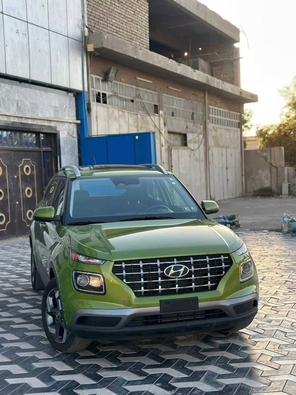 السلام عليكم 
هواندي  فينو  2024
فول موصفات
بصمه
فتحه
كيجات دجتل
بكلايت لد
ويلكب
تشغيل عن بعد
وبعد بيها موصفات
ماشيه 11 الف
دخول جديد
حادثه فقط جاملغ ومبدل لون 
بدون صبغ ⚠️
بدون ايرباك بدون دواخل وين ميعجبك تفحص افحص ‼️
السعر 124 وبيها مجال حك الجية
مكاني بغداد
***********
