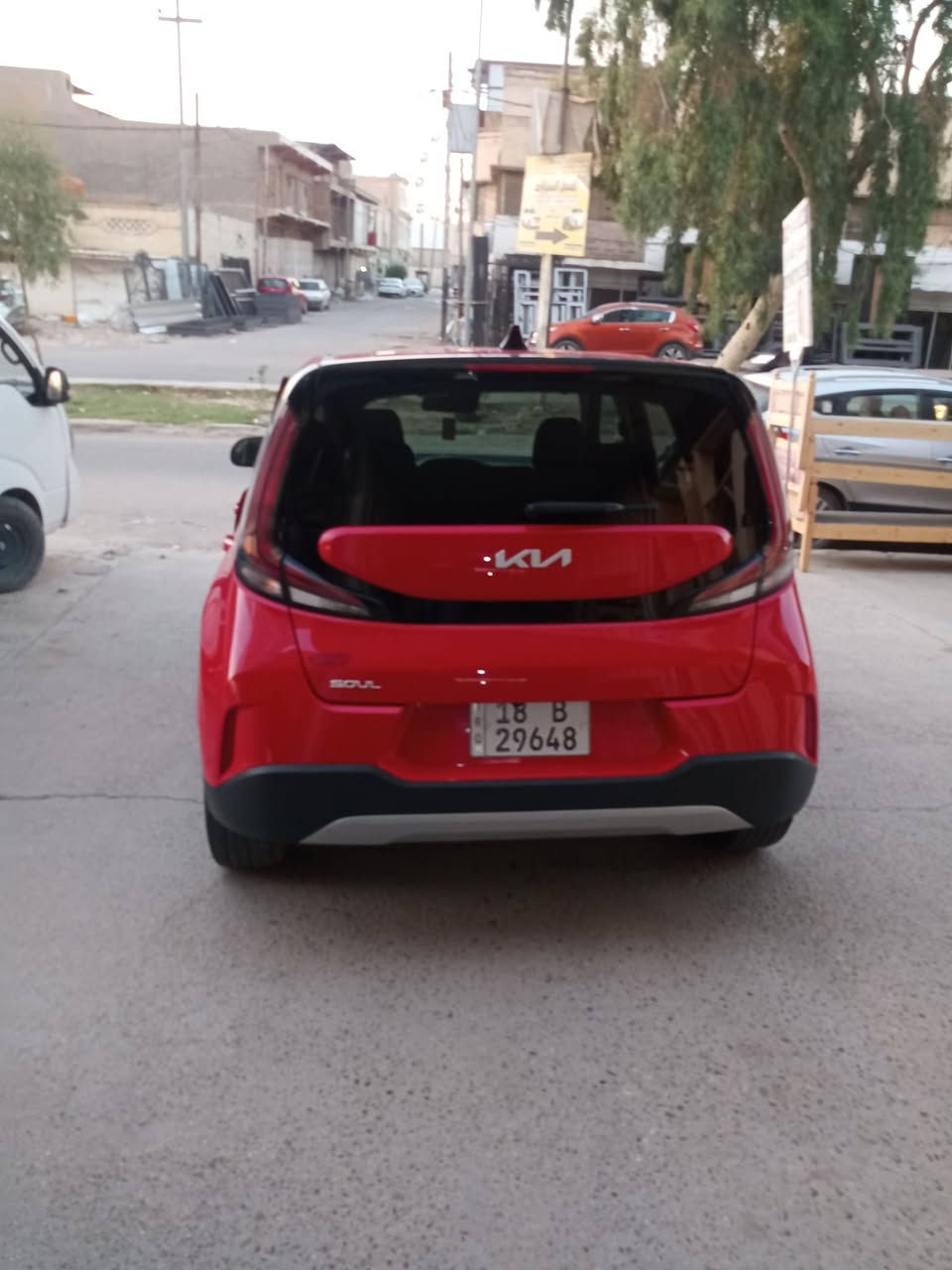 سلام عليكم لبيع كيا صول وارد امريكي موديل 24 دخول جديد وترقيم جديد مكينا 2000 سياره نضيفة سبير ما نازل حالة وكالة  حادثة مرفقوق بل منشور عنوانه حلة مركز رقم هاتف *********** تواصل خاص
