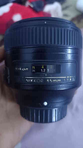 سلام عليكم كامر نيكون 750
نضافه 70 /100 
فقط بس دكما مامثره عل كامره واني جاي اصور بيهه وكص صوره طبيعيه مابيهه ايشي السعر 700

وعندي عدسه 85 ثابت حرف G نضيفه. السعر 175
الستفسار خاص بس رحمه الولديكم المو شراي لا يتخلي
هاذ رقمي. *********** بي واتساب
