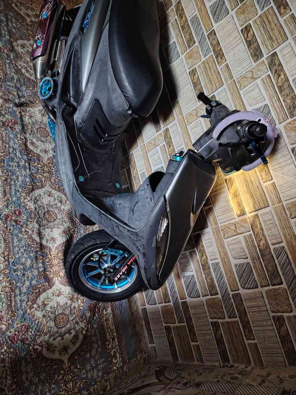 سلام عليكم شباب هاي دراجه جبته من الرنبه و زودته و ما طلعت بيه اريد ابيحه صر عدي ضرف دراجه الكور املح الدراجه كله ملحه كدام عينك الدراجه متعوب عليهه ومصرف عليهه مكاني بغداد التاجي سبع البور *********** هاذ رقمي واريده بيه خير وتدلل بس الوتي لا تصير
