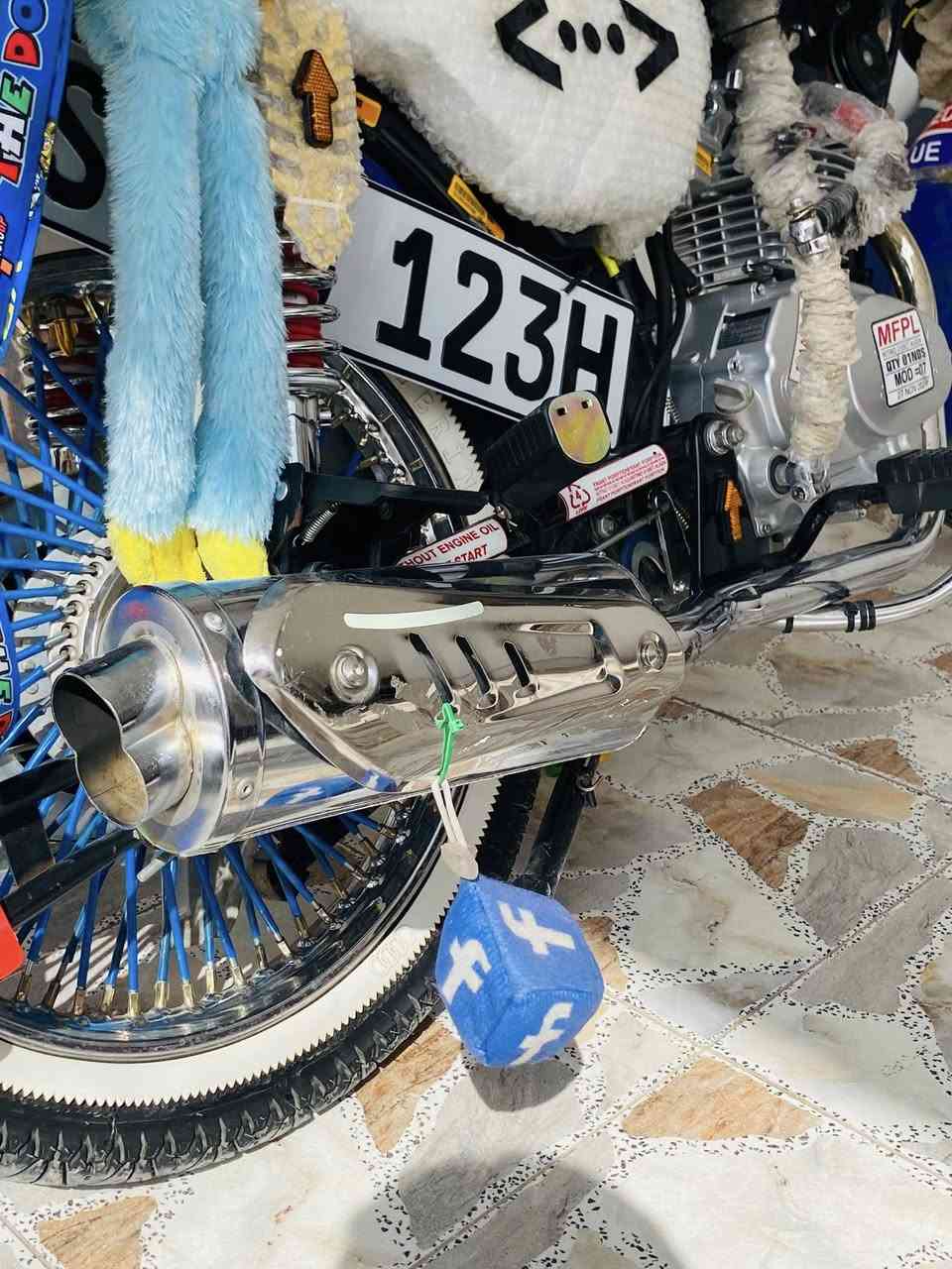 صالنصة ام الفتحتين جديدة مستعمله قليل نضيفة حيل صوت حلو للبيع أو مراوس ب صالنصه نامة ام النجمة *********** شراي يتصل وموجود خاص هم سعرة ٢٥
