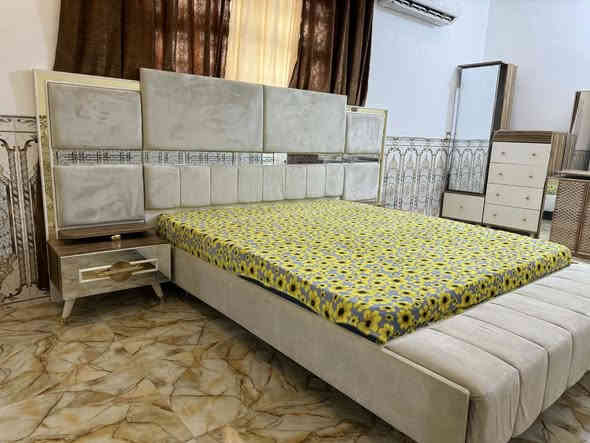 غرفه تركي مودرن التركي الاصلي ٩قطع  شخط مابيه للبيع الاستفسار خاص او ***********
