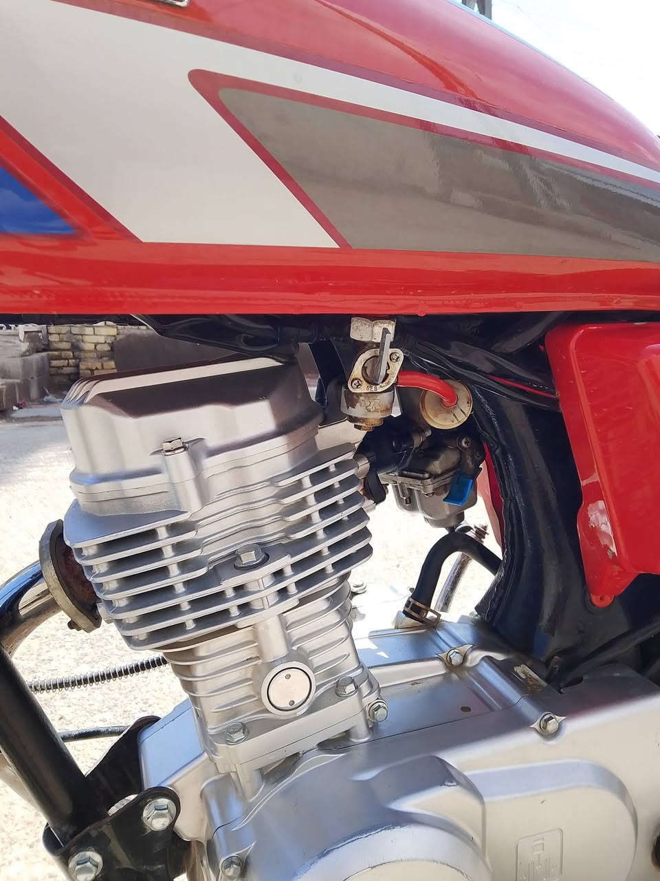 سلام عليكم دراجه البيع بدون بلاد مو تعمير ما مفتوحه شلع دراجه خير من الله دراجه حلوه ونضيفه سعره 700 وبيه مجال مكاني قادسيه *********** او خاص
