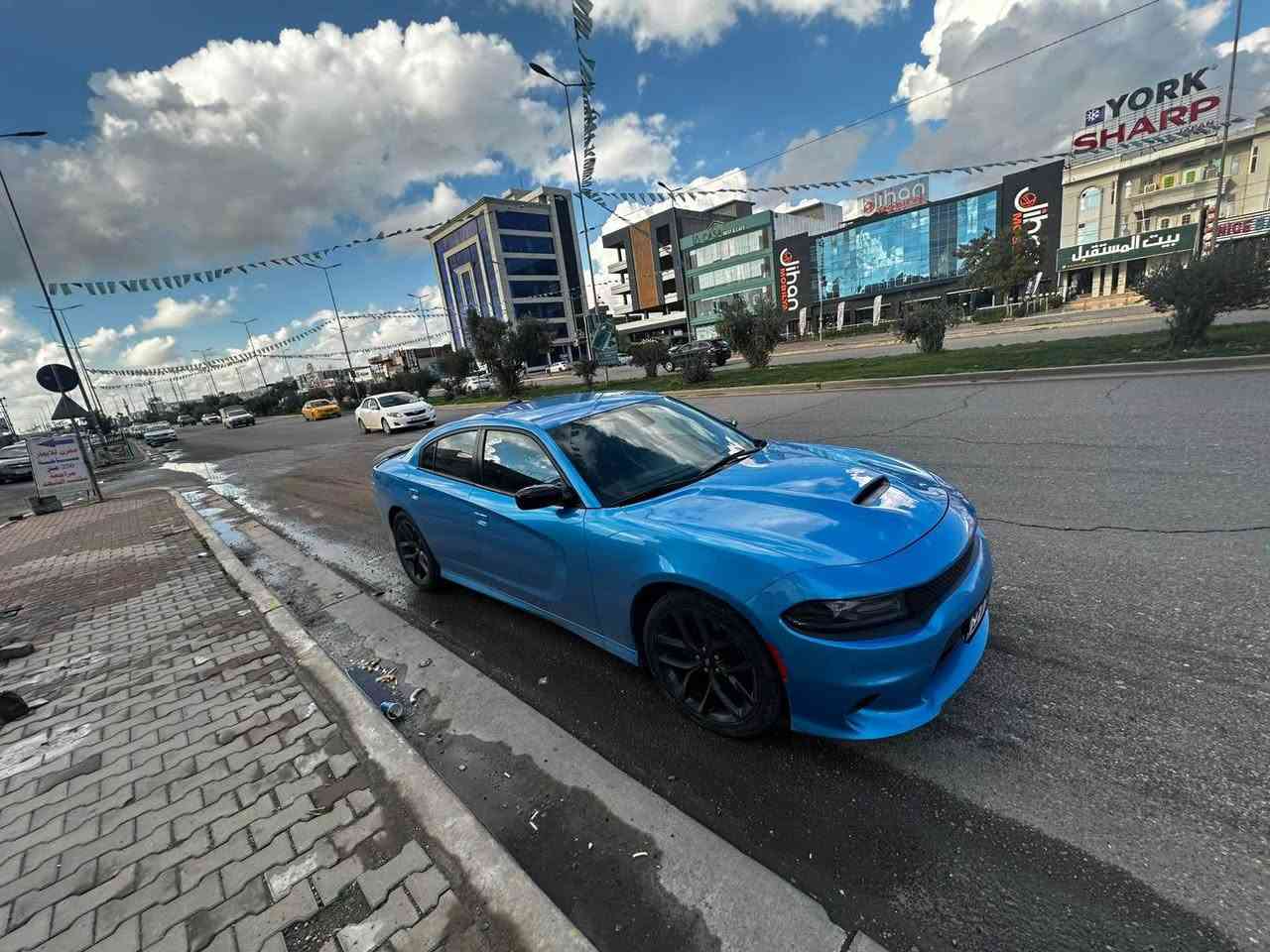 سلام عليكم  دوج جارجر gt

2019سوبر تراك باك 

كلين كندي  بدون ضربه 

لون بحري 

ماشيه 95 m

كشنات جلد وشامو كنتاره 

داخل اسود 

كشانه وستيرن كهرباء خزن ميموري 

تدفئة وتبريد الكشانه 

رادار جانبي وخلفي 

شاشه جبيره 

ويل حجم 20

سياره لا تبديل ولا بارد 

تحكمات ستيرن 

رقم اربيل باسمي 

سعرها 275

*********** كركوك, العراق
