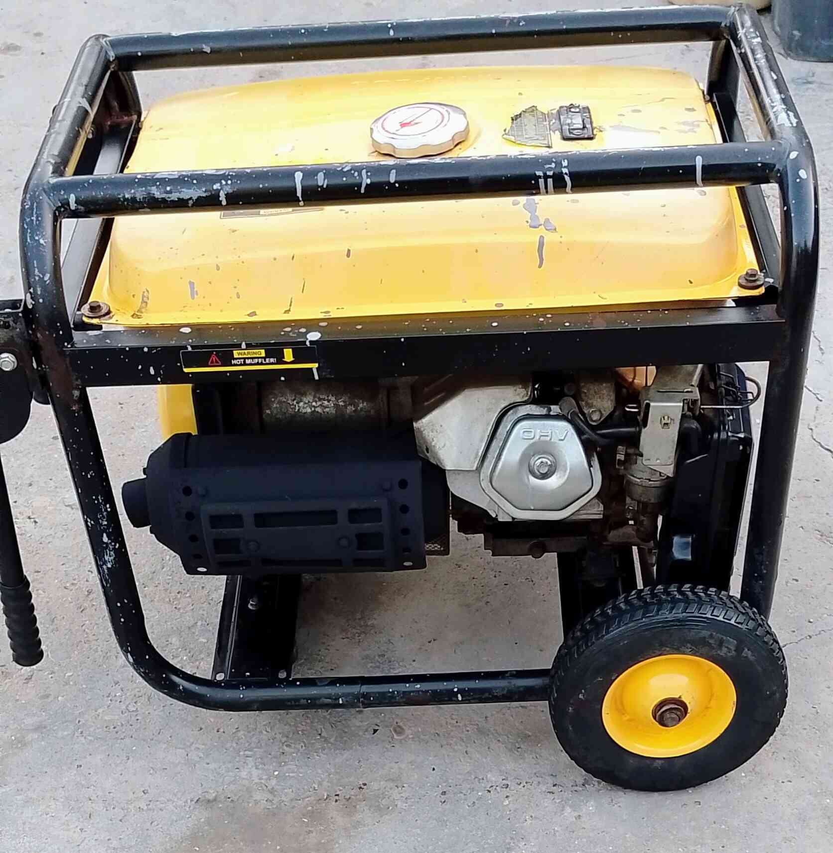 السلام عليكم مولد بنزين استرا كوري باب اول7 كيفي 28 امبير ملف نحاس سلف بكره شغال نقصها بس باتري مولد  نظيفه ما دخله تصليح  عل الفحص اقتصاديه بالصرف صوتها جدا هادئ كهرباء مستقره سعره 400 الهاتف ☎️*********** بي واتساب شراي يتصل مكاني بغداد قرب مجمع بسمايه اكو توصيل بكروه داخل بغداد فقط 🙏
