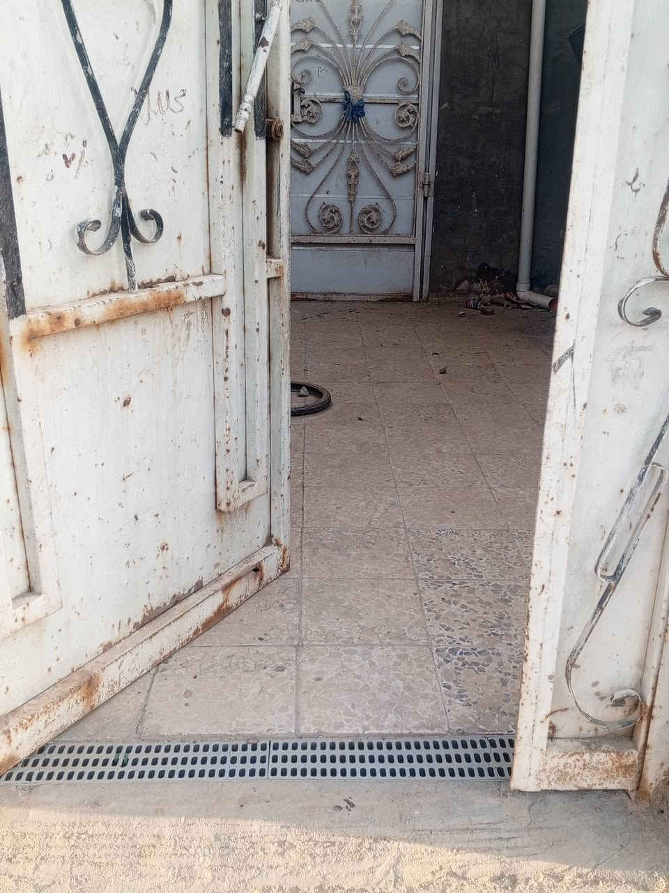 سلام عليكم بيت بسديناويه زراعي لمساحه 100 متر لسعر 30 رقم
***********
