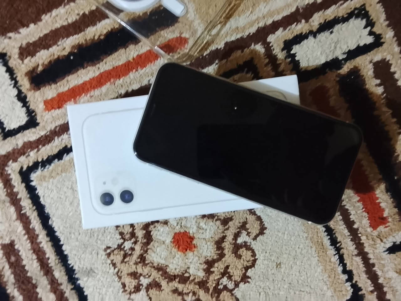 ايفون 11 ما مفتوح بطاريه 90 امريكي  زلق ما بي ما مبدل بي اي قطعه سعر 300 قفل***********
