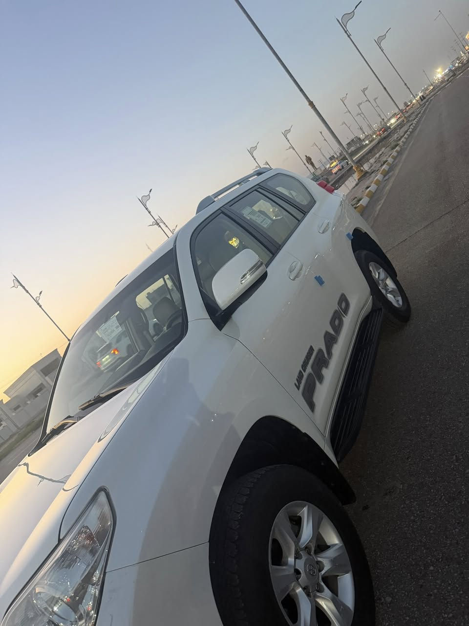 برادو 2013 فول مواصفات
كشنات جلد 

محرك V6

بصمه 

فتحه سقف

تحكمات ستيرن

للأستفسار اتصل على ***********
