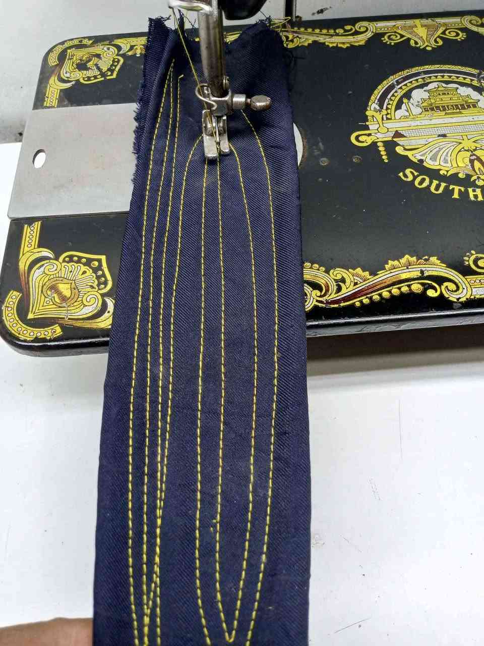 مكيته اصليه من القديمات مال الاسواق المركزيه
استيراد الثمانينات نضيفه جدا جدا  خياطها درجه اولى  مكينه بدون ميز السعر قفل 70 الف  يوجد توصيل بغداد, العراق


**إذا كنت صاحب هذا الإعلان وتريد حذفه لأي سبب، رجاءا أرسل رسالة إلى الدعم الفني**