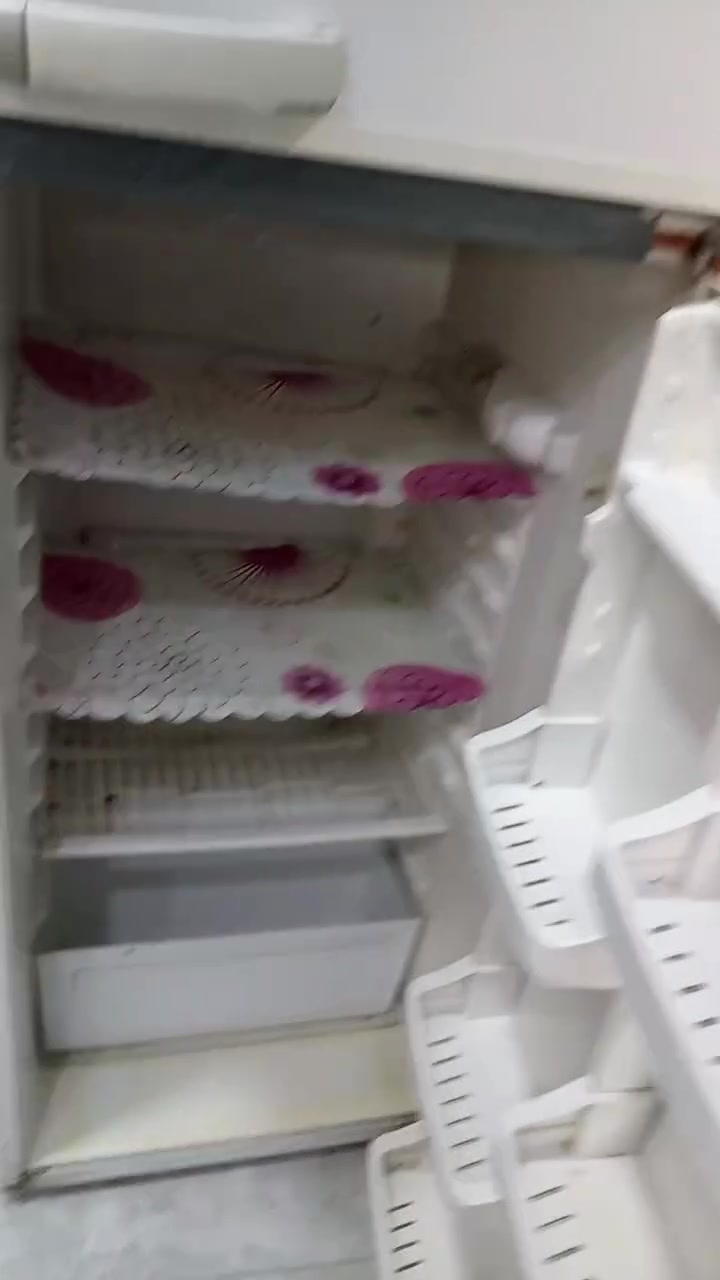 ثلاجه للبيع  تجميد يخبل وع الفحص مكانه ورديه خارج سعره 75قفل


**إذا كنت صاحب هذا الإعلان وتريد حذفه لأي سبب، رجاءا أرسل رسالة إلى الدعم الفني**
