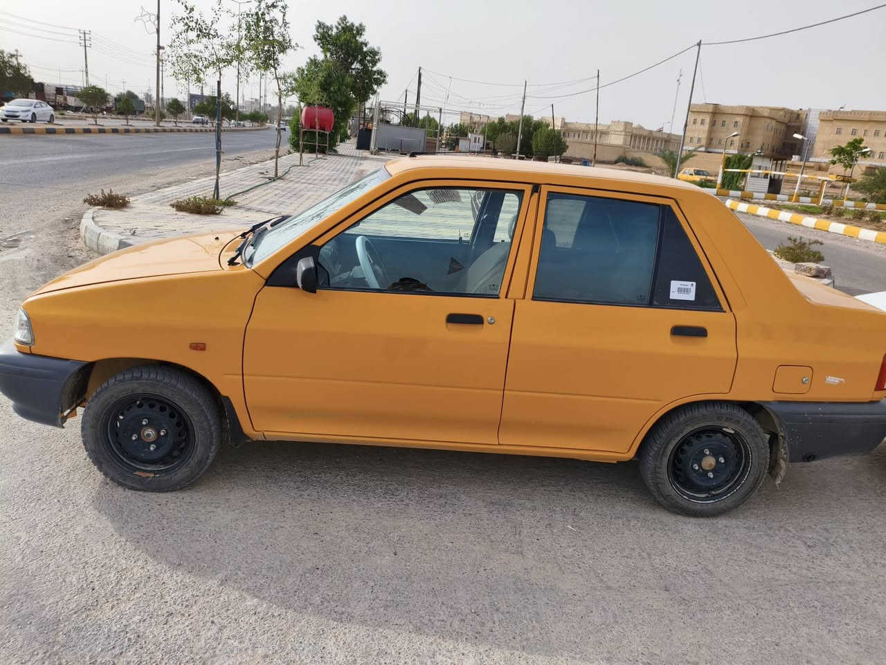 سلام عليكم سايبه 2025 كفالة عامه ماشيه 32 الف منضومه غاز دوشمه عام بسمي السياره *********** مكاني ديوانيه مركز
